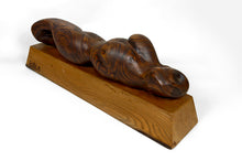 Загрузить изображение в средство просмотра галереи, Importante Sculpture de Corps de Femme, Cèdre et Chêne, Brutalisme, France, Circa 1970