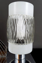 将图片加载到图库查看器,Rare Lampe en Bronze Chromé – "Soldat du Feu" – Art Déco Moderniste, Pologne, Circa 1950-1960