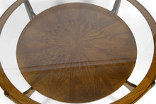 Lade das Bild in den Galerie-Viewer, Importante table basse scandinave Mid-Century en noyer et verre – Circa 1960 – Attribuée à Wilhelm Renz