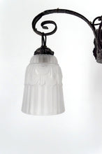 Load image into Gallery viewer, Important lustre en fer forgé, tulipes  et vasque en verre pressé-moulé, Art Deco, France, Circa 1930