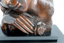 Загрузить изображение в средство просмотра галереи, Sculpture en bois sur socle– Buste de femme à la rose, Art Déco, vers 1930