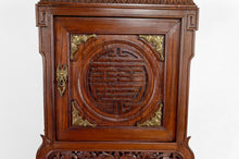 将图片加载到图库查看器,Cabinet Asiatique aux chauves-souris, Vietnam ou Chine du Sud, Circa 1880