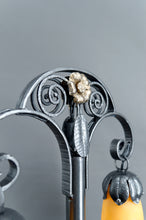 Загрузить изображение в средство просмотра галереи, Importante lampe bicéphale Art Déco en fer forgé à double patine– Muller Frères, circa 1920