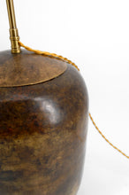 Загрузить изображение в средство просмотра галереи, Lampe Art Déco moderniste en laiton patiné, vers 1930