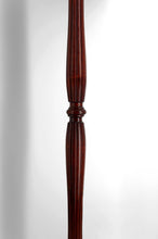 Загрузить изображение в средство просмотра галереи, Lampadaire Art Déco en noyer sculpté et abat-jour en vitrail style Tiffany – France, vers 1920