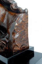 Загрузить изображение в средство просмотра галереи, Sculpture en bois sur socle– Buste de femme à la rose, Art Déco, vers 1930