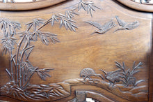 Lade das Bild in den Galerie-Viewer, 4 importants fauteuils asiatiques aux Chauves-Souris et Grues, Indochine ou Chine du Sud, Circa 1880