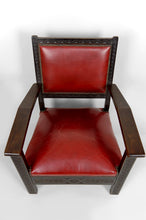 Lade das Bild in den Galerie-Viewer, Paire de Fauteuils Art Deco Colonial en Bois Sculpté, Algérie Française, Circa 1930