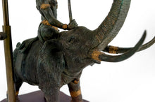 Загрузить изображение в средство просмотра галереи, Lampe Sculpturale en Bronze à double patine représentant Indra sur Airavata, Thaïlande, Milieu XXe