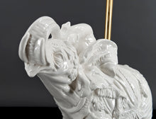 将图片加载到图库查看器,Paire de Lampes Sculpturales en Céramique Blanche , Éléphants, Italie, Circa 1970