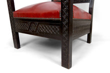 Lade das Bild in den Galerie-Viewer, Paire de Fauteuils Art Deco Colonial en Bois Sculpté, Algérie Française, Circa 1930