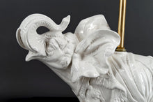 将图片加载到图库查看器,Paire de Lampes Sculpturales en Céramique Blanche , Éléphants, Italie, Circa 1970
