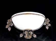 Загрузить изображение в средство просмотра галереи, Applique murale Art Déco en fer forgé et albâtre – France, vers 1920