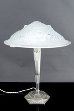 将图片加载到图库查看器,Lampe de table Art Déco en bronze nickelé et verrerie Schneider "Libellules" – France, vers 1930