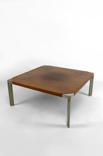将图片加载到图库查看器,Table basse en noyer et aluminium, par Osvaldo Borsani pour Tecno, Italie, Circa 1970