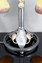 Загрузить изображение в средство просмотра галереи, Importante lampe bicéphale Art Déco en fer forgé à double patine– Muller Frères, circa 1920