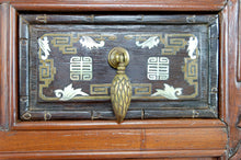 将图片加载到图库查看器,Important Cabinet Asiatique en bois sculpté, Vietnam ou Chine, Circa 1880