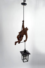 将图片加载到图库查看器,Exceptionnelle suspension « Tyrolien / Alpiniste », Sculpture figurative en bois – Forêt Noire, vers 1950
