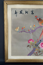 将图片加载到图库查看器,Broderie ancienne sous verre, Couple d'Oiseaux, Soie, Chine, Début XXe