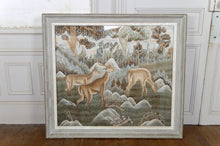 将图片加载到图库查看器,Importante tenture Indochinoise brodée de Soie, Sous cadre, "Cerfs en forêt", Vietnam, vers 1940