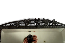Загрузить изображение в средство просмотра галереи, Miroir Art Déco en fer forgé à décor de vigne, France, circa 1920