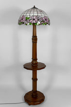 将图片加载到图库查看器,Lampadaire Arts & Crafts d’exception en bois sculpté et vitrail floral – vers 1920