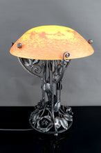 将图片加载到图库查看器,Lampe Art Déco exceptionnelle en fer forgé et pâte de verre – France, vers 1920