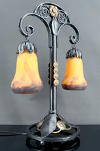 Загрузить изображение в средство просмотра галереи, Importante lampe bicéphale Art Déco en fer forgé à double patine– Muller Frères, circa 1920