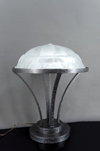 将图片加载到图库查看器,Importante Lampe en Fer forgé et Dôme en Verre Etoilé, Art Deco Moderniste, France, Circa 1930