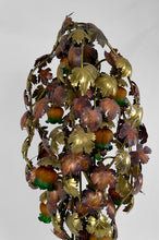 将图片加载到图库查看器,Important lampadaire "Vigne" en métal patiné, Hollywood Regency, Circa 1960