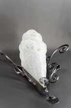 Загрузить изображение в средство просмотра галереи, Importante Paire d'Appliques en Fer Forgé par Degué, Art Déco, France, circa 1930