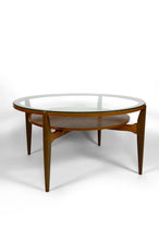 Lade das Bild in den Galerie-Viewer, Importante table basse scandinave Mid-Century en noyer et verre – Circa 1960 – Attribuée à Wilhelm Renz