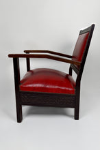 Lade das Bild in den Galerie-Viewer, Paire de Fauteuils Art Deco Colonial en Bois Sculpté, Algérie Française, Circa 1930