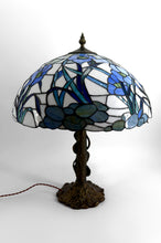 将图片加载到图库查看器,Exceptionnelle lampe de table Art Nouveau – Style Tiffany – Bronze sculpté & vitrail opalescent – Vers 1980