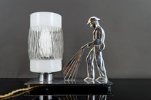 将图片加载到图库查看器,Rare Lampe en Bronze Chromé – "Soldat du Feu" – Art Déco Moderniste, Pologne, Circa 1950-1960