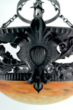Load image into Gallery viewer, Lustre/Suspension en Fer Forgé et Pâte de Verre Soufflée, Attribué à Muller Frères Lunéville, Art Nouveau / Art Déco, France, circa 1900-1920