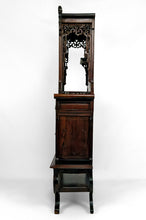 将图片加载到图库查看器,Important Cabinet Asiatique en bois sculpté, Vietnam ou Chine, Circa 1880