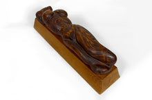 Загрузить изображение в средство просмотра галереи, Importante Sculpture de Corps de Femme, Cèdre et Chêne, Brutalisme, France, Circa 1970