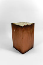 Загрузить изображение в средство просмотра галереи, Applique d'angle des potiers d'Accolay en cuivre patiné et résine fractale, France, Circa 1970