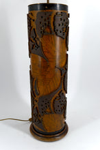 Загрузить изображение в средство просмотра галереи, Importante Lampe Sculpturale en Bois – Ancien Rouleau Encreur d’Imprimerie Art Nouveau – Design Industriel – Circa 1900