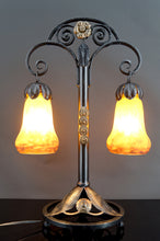 Загрузить изображение в средство просмотра галереи, Importante lampe bicéphale Art Déco en fer forgé à double patine– Muller Frères, circa 1920