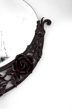 将图片加载到图库查看器,Miroir Art déco en fer forgé à décor de roses, vers 1920