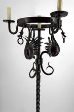 将图片加载到图库查看器,Important lampadaire en fer forgé à décor de dragons, Style néo-gothique, Art nouveau / Liberty, Italie, vers 1900