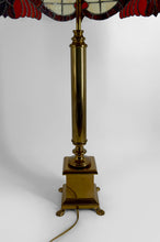 Загрузить изображение в средство просмотра галереи, Exceptionnelle lampe de table de style Tiffany – Bronze doré et vitrail opalescent – XXe siècle