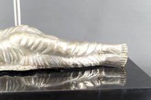 Загрузить изображение в средство просмотра галереи, Importante Lampe Bouddha en Bronze Argenté sur Socle de Marbre Noir Ex-Indochine Française, Circa 1930–1940
