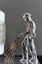将图片加载到图库查看器,Rare Lampe en Bronze Chromé – "Soldat du Feu" – Art Déco Moderniste, Pologne, Circa 1950-1960