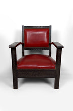 Lade das Bild in den Galerie-Viewer, Paire de Fauteuils Art Deco Colonial en Bois Sculpté, Algérie Française, Circa 1930