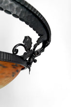 Load image into Gallery viewer, Lustre/Suspension en Fer Forgé et Pâte de Verre Soufflée, Attribué à Muller Frères Lunéville, Art Nouveau / Art Déco, France, circa 1900-1920