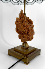 Загрузить изображение в средство просмотра галереи, Lampe « Rose des Sables » en Bronze & Abat-jour Vitrail — vers 1970