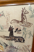 将图片加载到图库查看器,Exceptionnelle paire d'importantes tapisseries brodées Art Déco à décor de chasse primitive mythifiée, France, Vers 1930